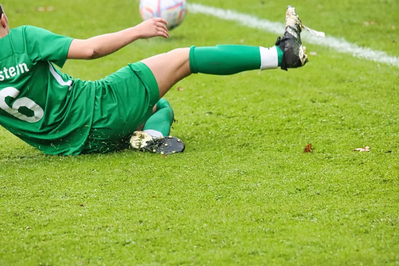 Dramatik, røde kort og målfest: Regionalliga West runde 3 leverede sene udligninger og klare sejre