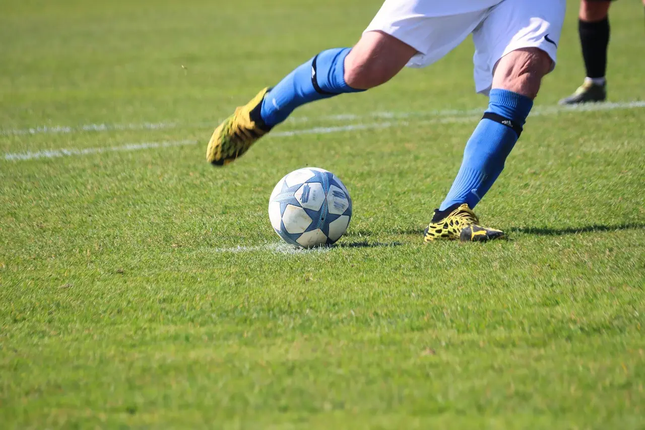 Regionalliga Ost runde 5 (2025/26): sene afgørelser, straffespark og marginaler i fokus